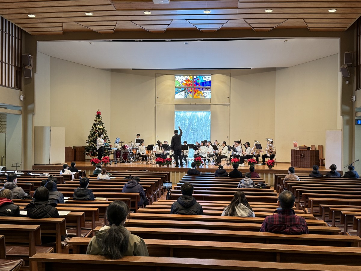 ４年ぶりに大学礼拝クリスマス・コンサートを開催