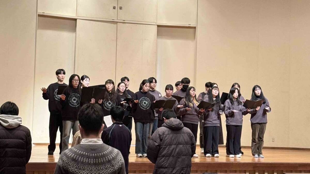 大学礼拝～韓国からCCCの学生らが来学