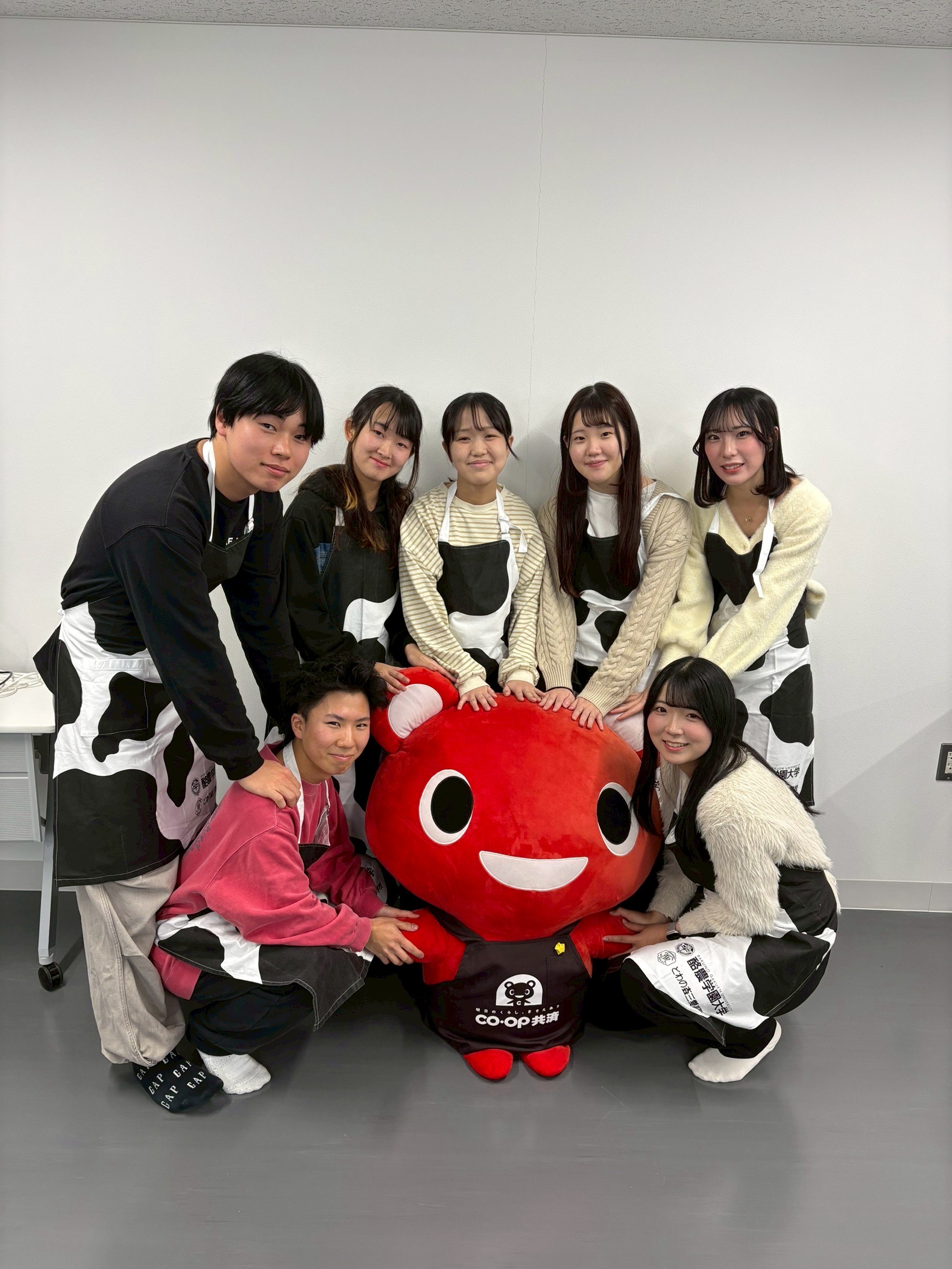 本学とCOOPさっぽろが第2弾のコラボ　「じゅわっとジンから丼」を販売しました