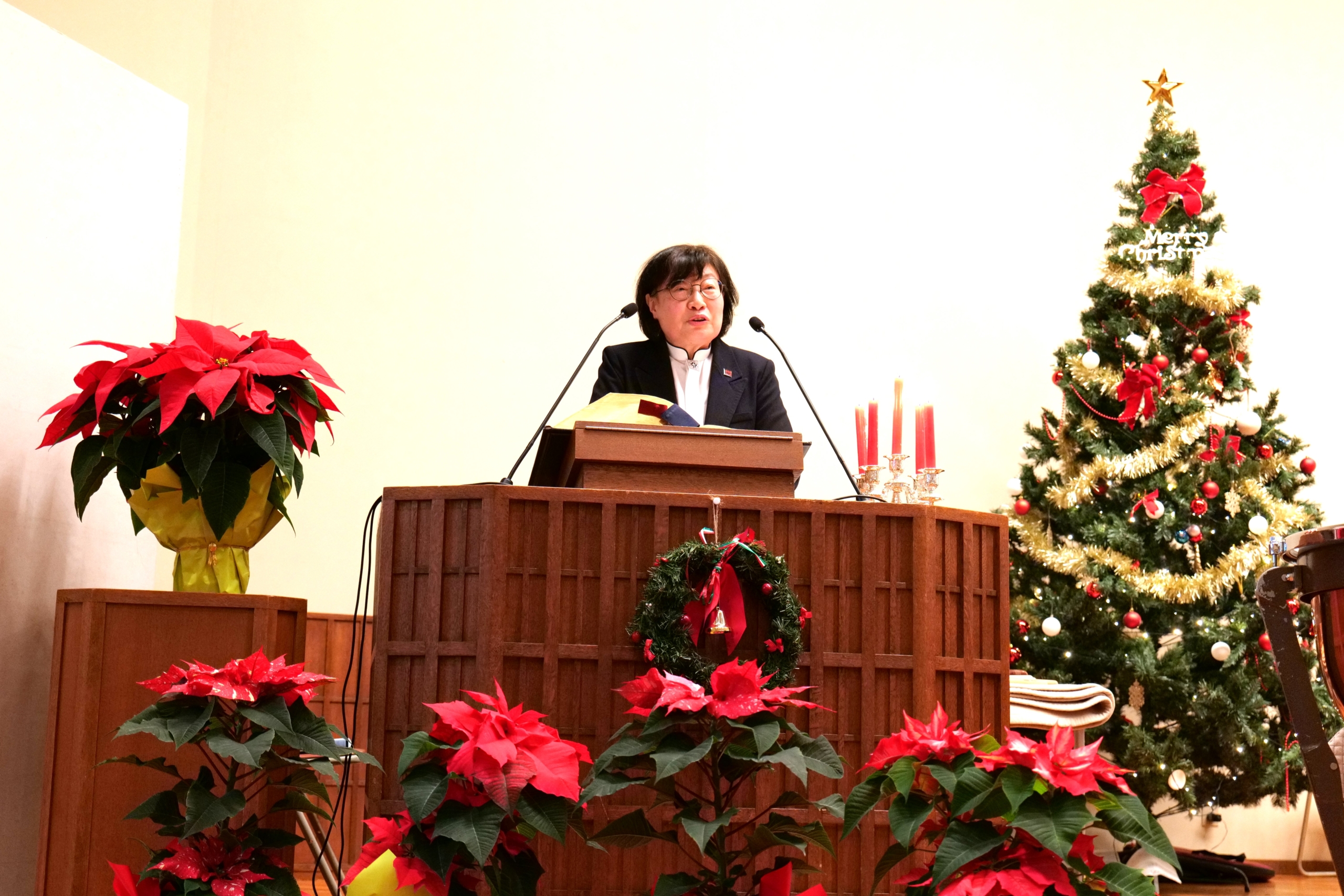黒澤記念講堂にてクリスマス礼拝が行われました