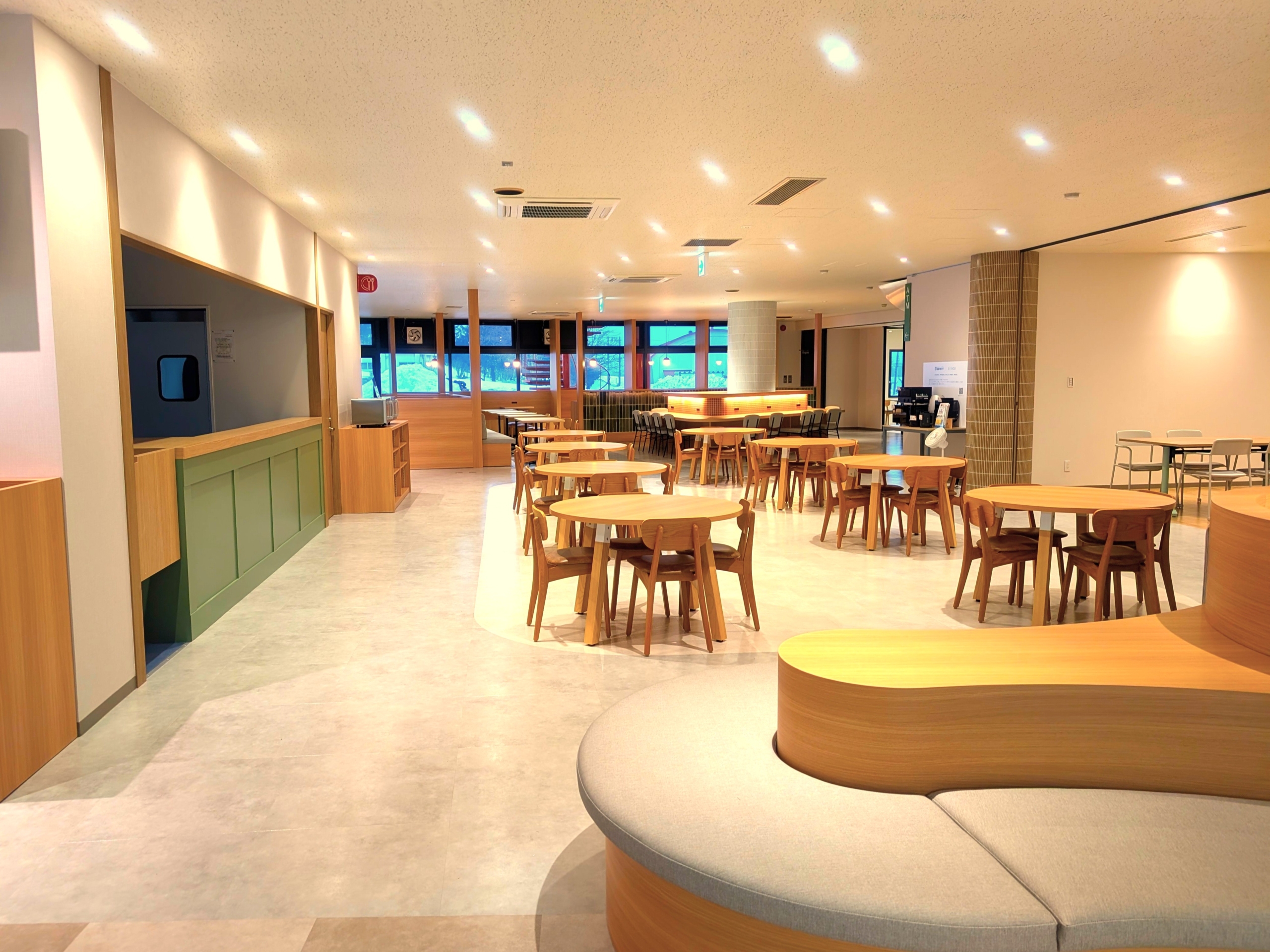 酪農学園ホール（生協）1階の改修工事が竣工