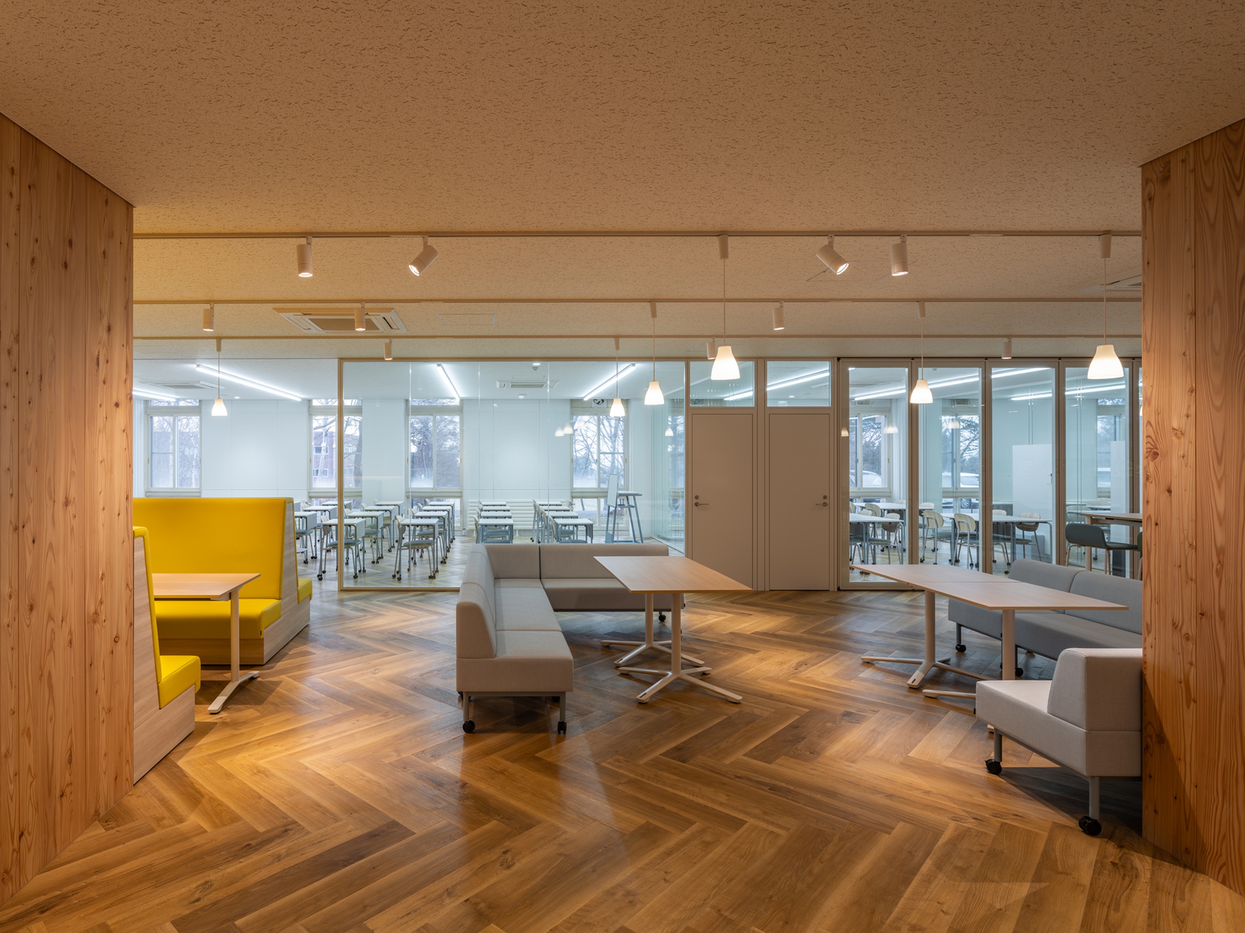 酪農学園大学 農環境情報学類が使用する施設 A2号館が改修を終え、完成しました