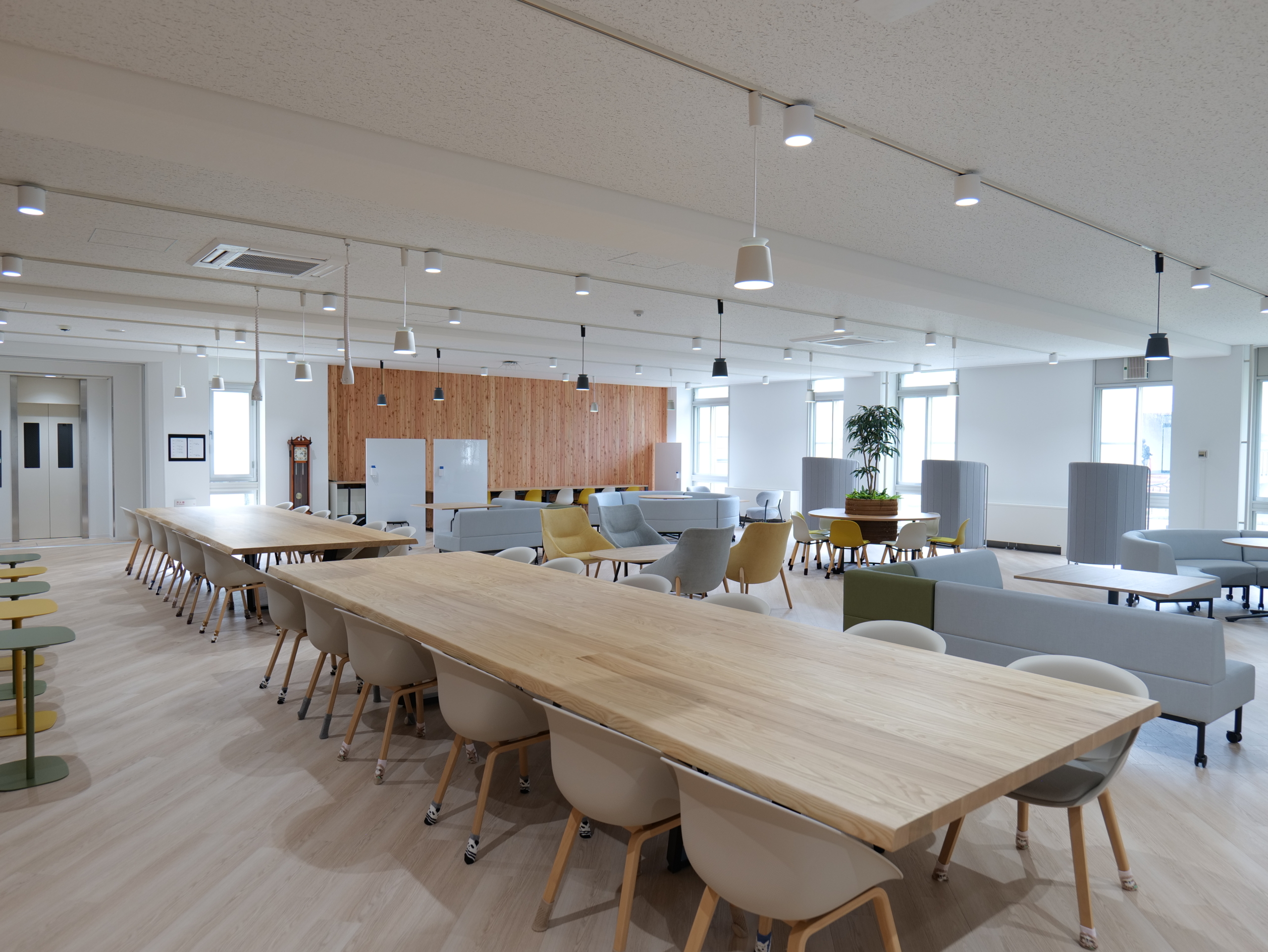 酪農学園大学 農環境情報学類が使用する施設 A3号館が改修を終え、完成しました